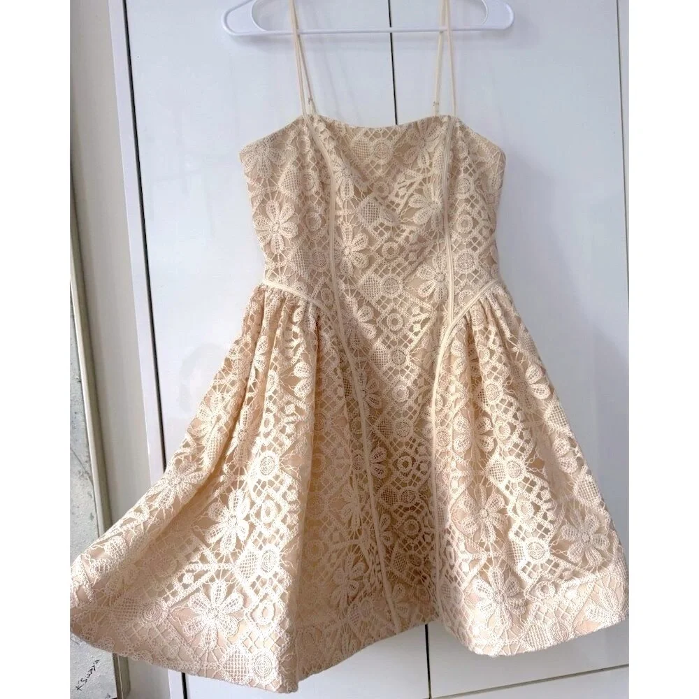 NWT Size 8 - Anthropologie Lace Basque-Waist Mini Dress in Beige (NWT US$ 268) - Picture 14 of 16